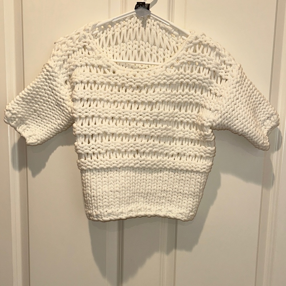 Wirth Collection Chunky Open-Weave Short Sleeve Cropped Sweater - White